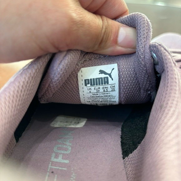 PUMA Women's Vikky Sneaker, Size 8.5 - Picture 9 of 14
